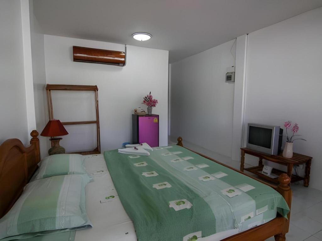Chayada Garden House And Resort Hotel Nakhonratcsaszima Kültér fotó