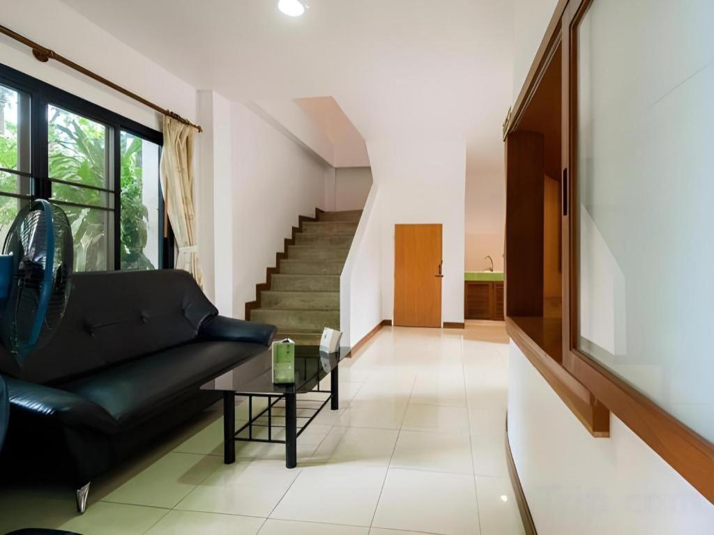 Chayada Garden House And Resort Hotel Nakhonratcsaszima Kültér fotó