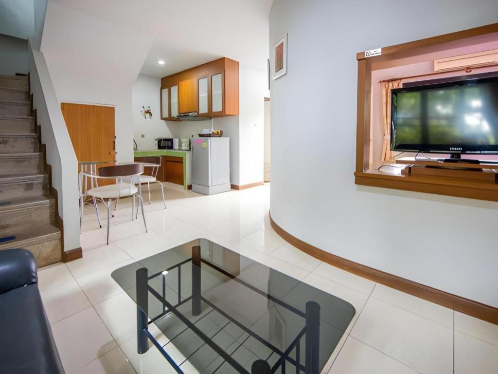 Chayada Garden House And Resort Nakhonratcsaszima Kültér fotó