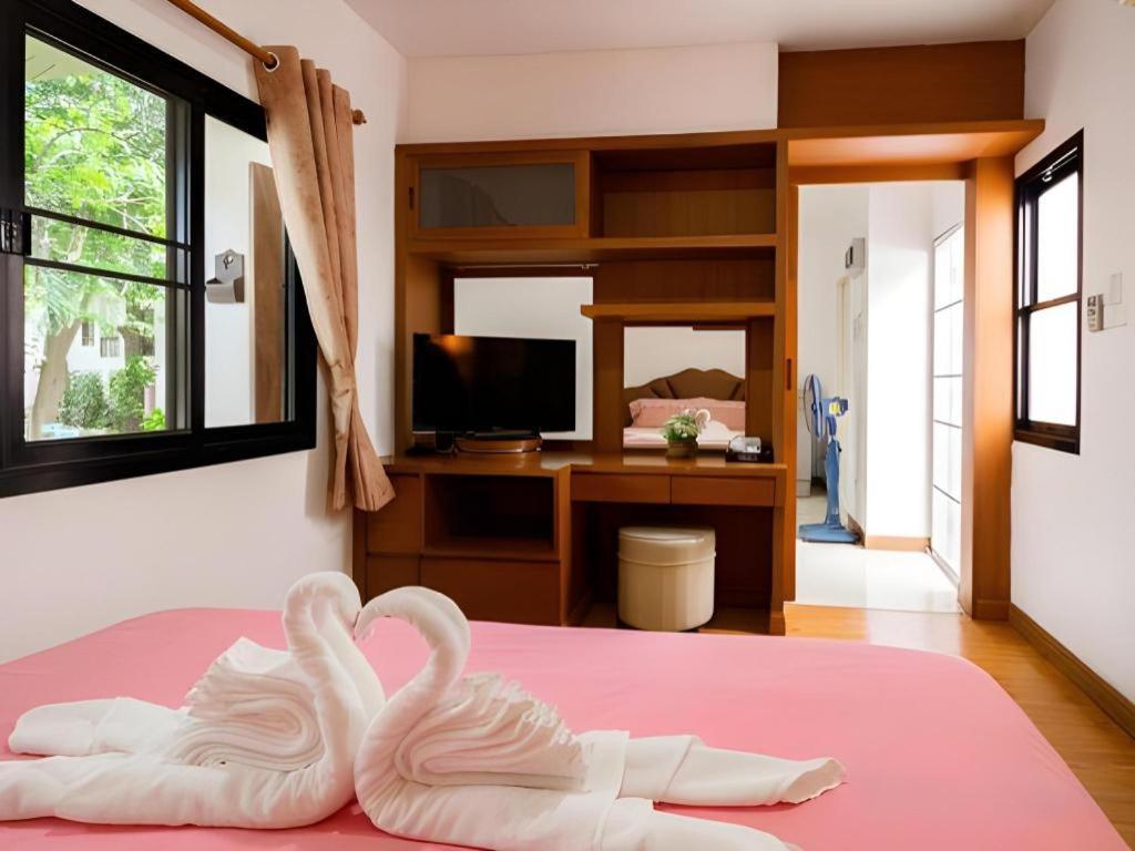 Chayada Garden House And Resort Hotel Nakhonratcsaszima Kültér fotó