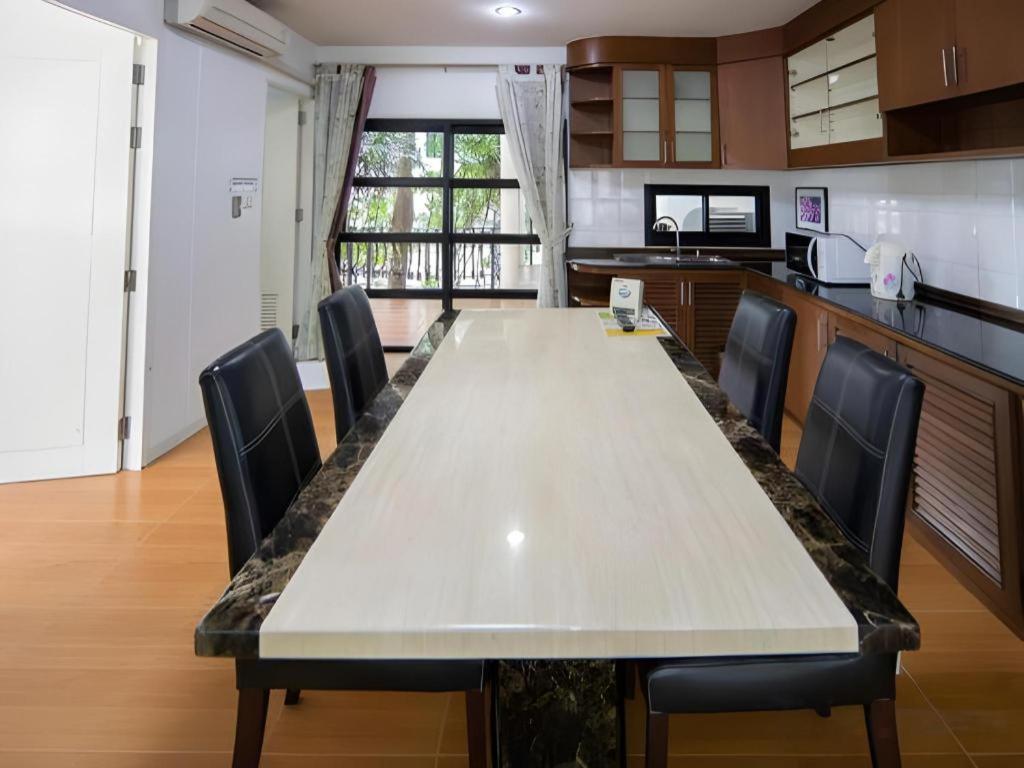 Chayada Garden House And Resort Hotel Nakhonratcsaszima Kültér fotó
