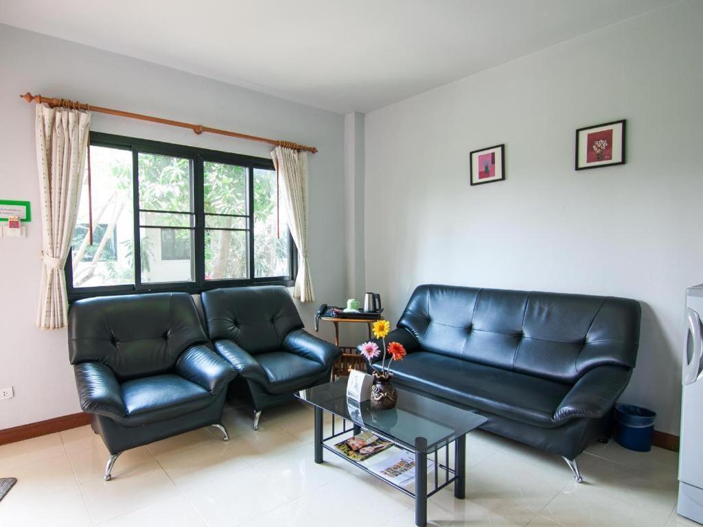 Chayada Garden House And Resort Hotel Nakhonratcsaszima Kültér fotó